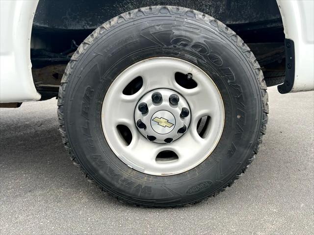 Photo of 2021 White Chevrolet Express 2500