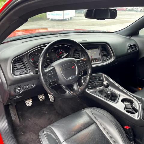 Photo of 2016 Red Dodge Challenger