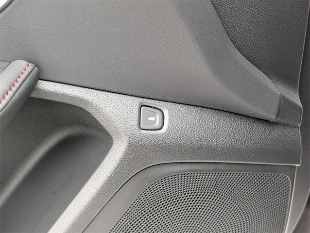 Photo of 2025 Platinum White Pearl Acura RDX