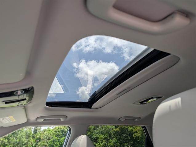 Photo of 2023 Steel Gray Kia Seltos