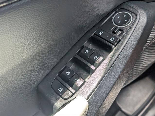 Photo of 2023 Steel Gray Kia Seltos