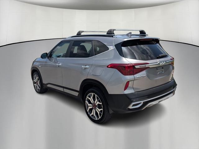 Photo of 2023 Steel Gray Kia Seltos