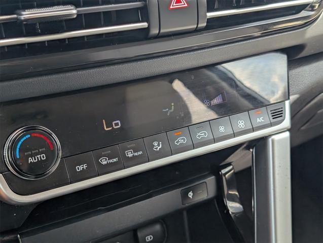 Photo of 2023 Steel Gray Kia Seltos