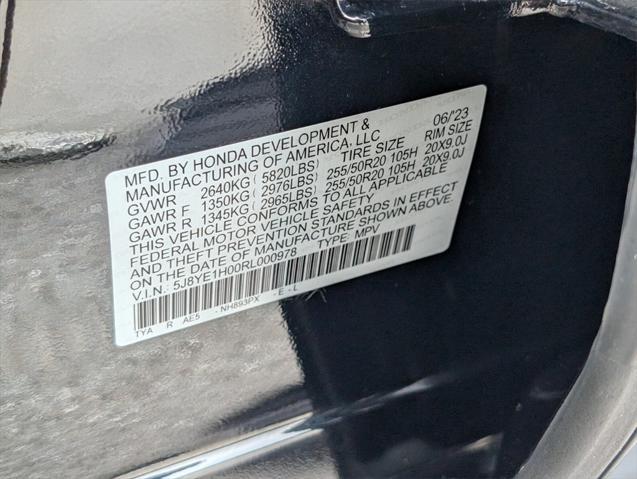 Photo of 2024 Majestic Black Pearl Acura MDX