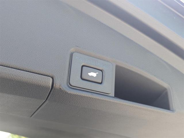 Photo of 2025 Gray Acura RDX
