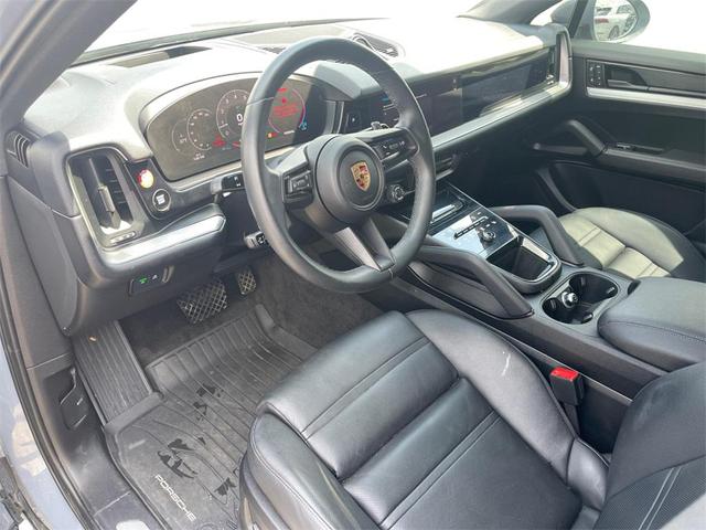 Photo of 2024 Blue Porsche Cayenne