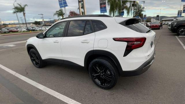 Photo of 2026 Summit White Chevrolet Trax