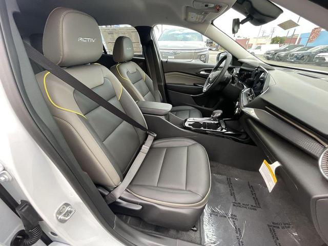 Photo of 2026 Summit White Chevrolet Trax