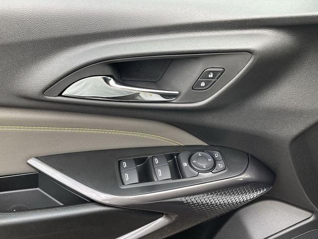 Photo of 2026 Summit White Chevrolet Trax