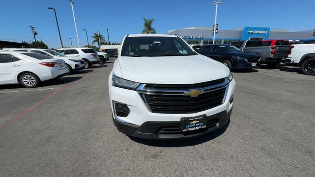 Photo of 2023 Summit White Chevrolet Traverse