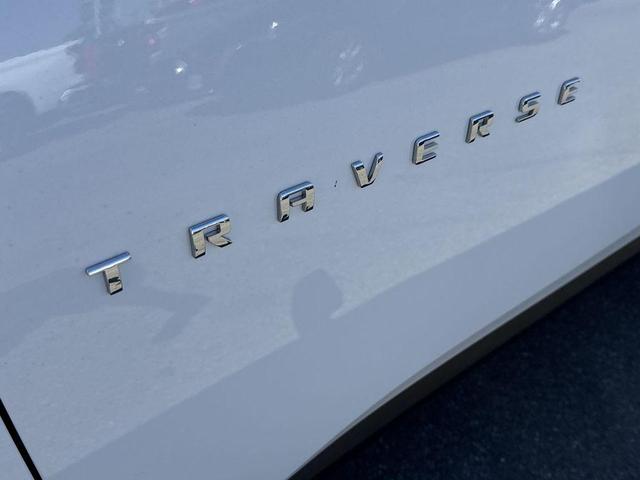 Photo of 2023 Summit White Chevrolet Traverse