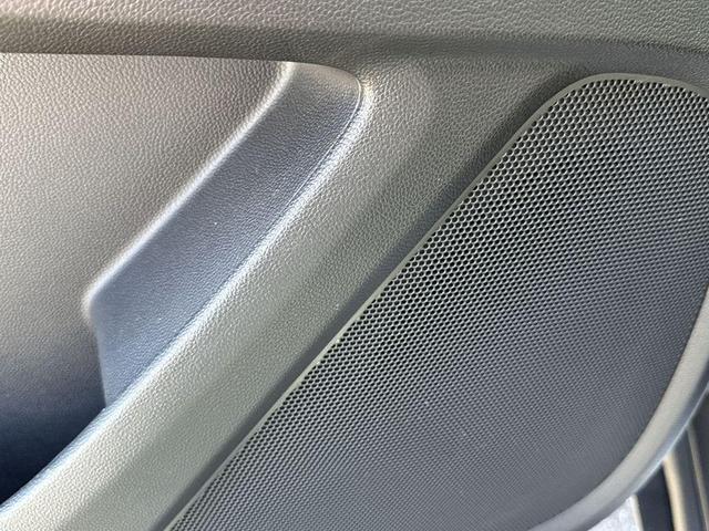 Photo of 2023 Summit White Chevrolet Traverse