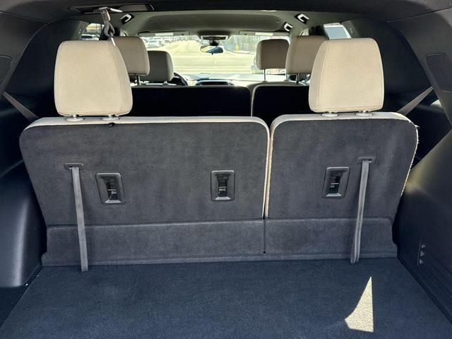 Photo of 2023 Summit White Chevrolet Traverse