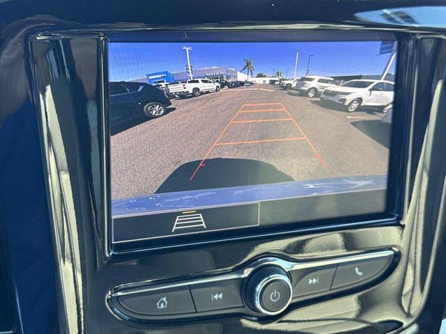 Photo of 2023 Summit White Chevrolet Traverse