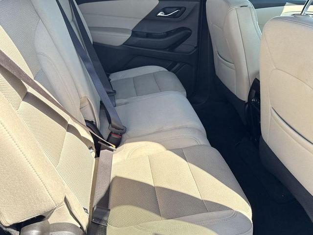 Photo of 2023 Summit White Chevrolet Traverse