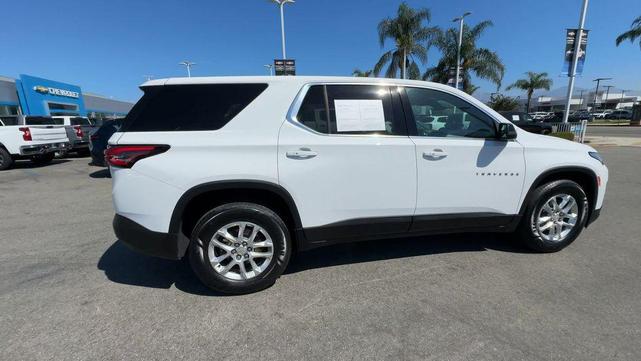 Photo of 2023 Summit White Chevrolet Traverse