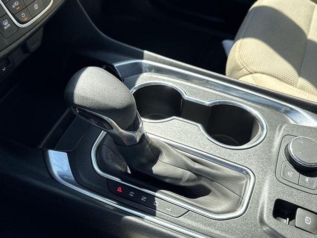 Photo of 2023 Summit White Chevrolet Traverse