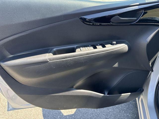 Photo of 2022 Silver Ice Metallic Chevrolet Spark
