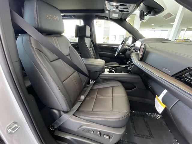 Photo of 2025 Pearl Chevrolet Tahoe