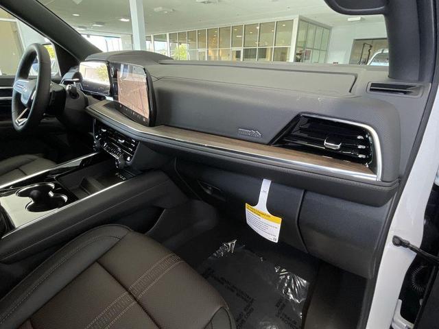 Photo of 2025 Pearl Chevrolet Tahoe