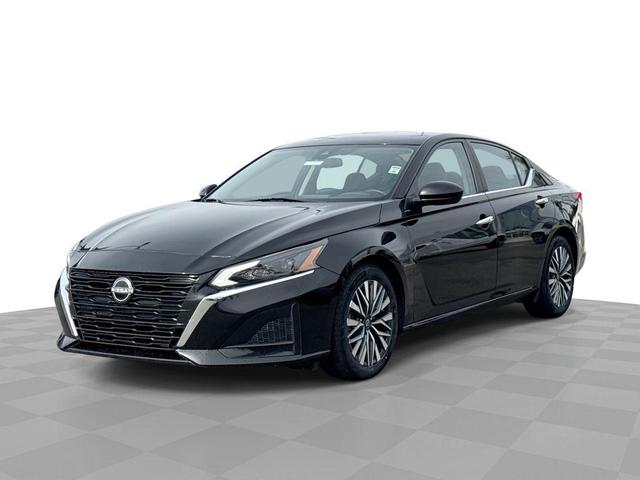 Photo of 2023 Super Black Nissan Altima