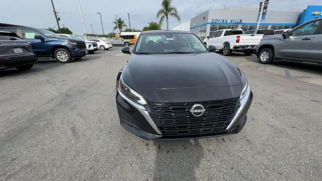 Photo of 2023 Super Black Nissan Altima
