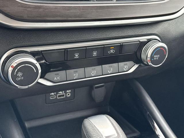 Photo of 2023 Super Black Nissan Altima