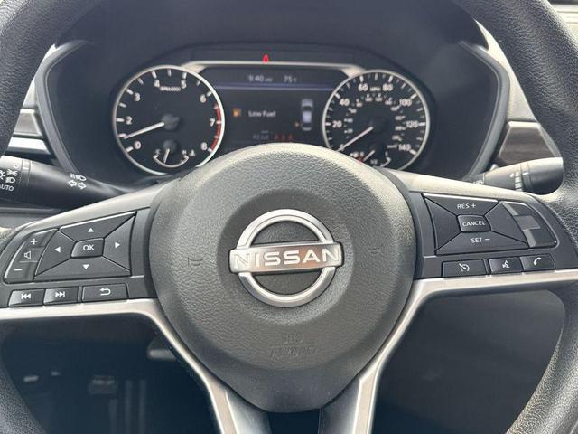 Photo of 2023 Super Black Nissan Altima