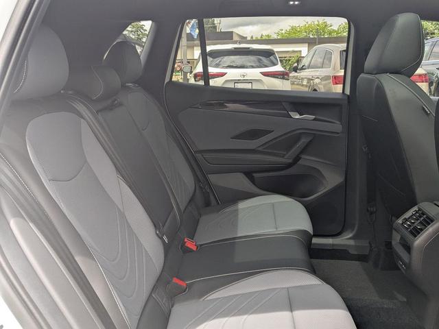Photo of 2025 Opal White Pearl Volkswagen Tiguan