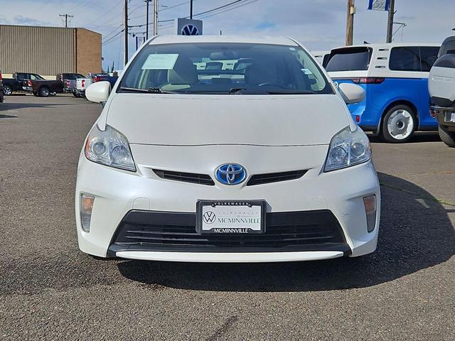 Photo of 2015 Blizzard Pearl Toyota Prius