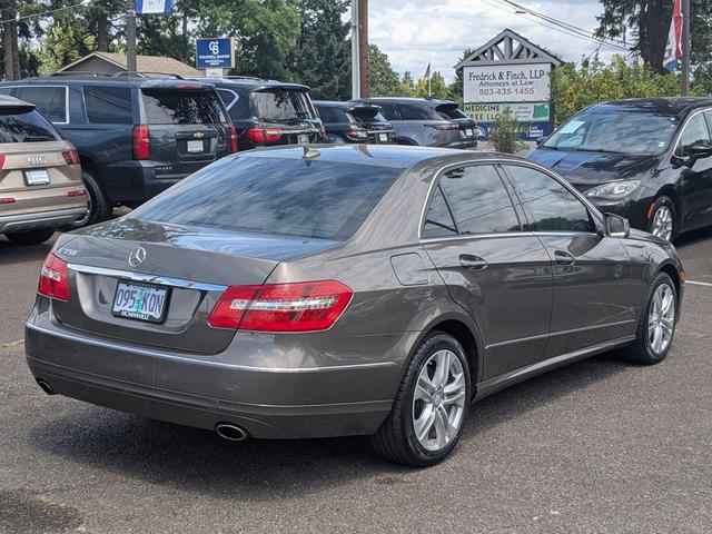 Photo of 2010 Pearl Beige Metallic Mercedes-Benz E-Class