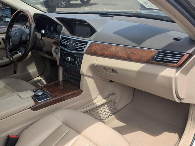 Photo of 2010 Pearl Beige Metallic Mercedes-Benz E-Class