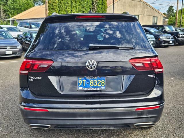 Photo of 2018 Deep Black Pearl Metallic Volkswagen Tiguan