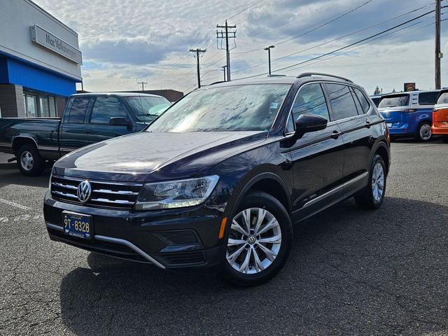 Photo of 2018 Deep Black Pearl Metallic Volkswagen Tiguan