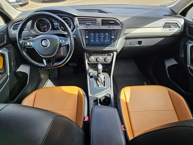 Photo of 2018 Deep Black Pearl Metallic Volkswagen Tiguan