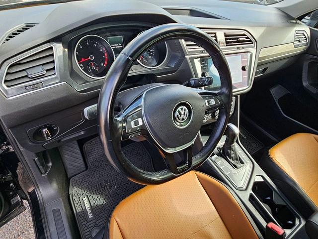 Photo of 2018 Deep Black Pearl Metallic Volkswagen Tiguan
