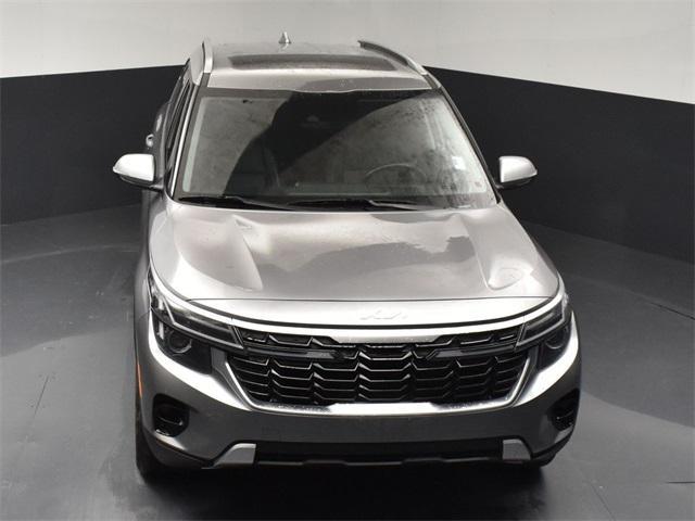 Photo of 2025 Steel Gray Kia Seltos