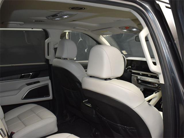 Photo of 2023 Gravity Gray Kia Telluride