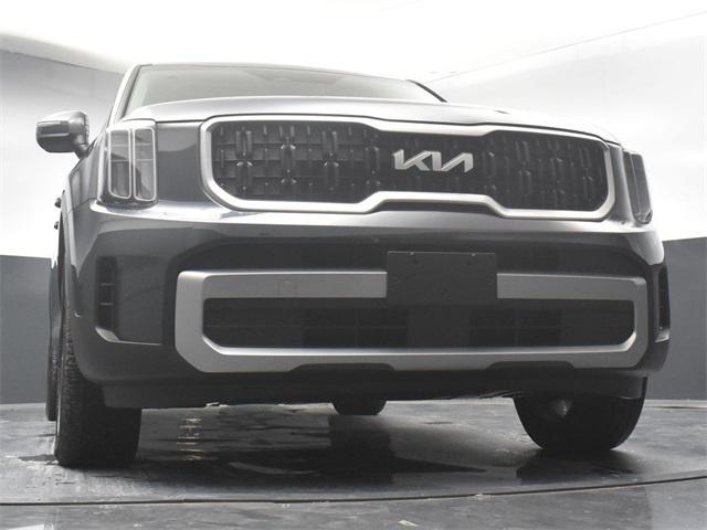 Photo of 2023 Gravity Gray Kia Telluride