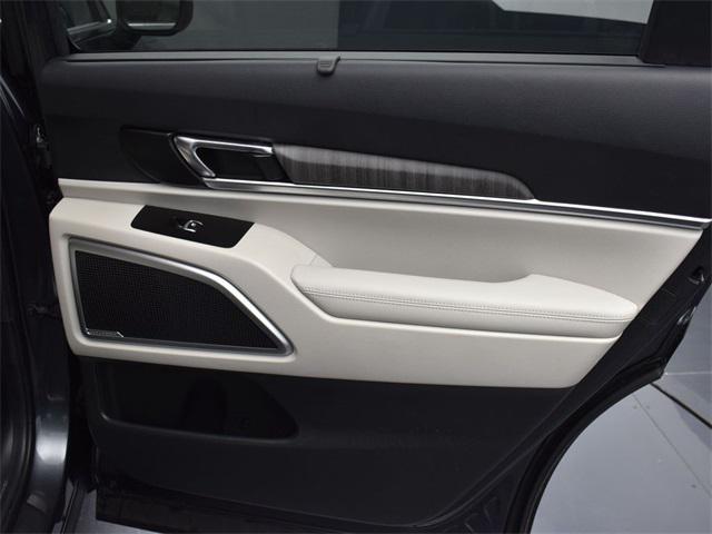 Photo of 2023 Gravity Gray Kia Telluride