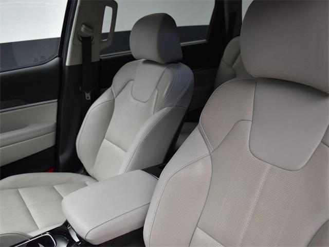 Photo of 2023 Gravity Gray Kia Telluride