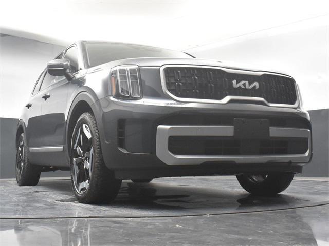 Photo of 2023 Gravity Gray Kia Telluride