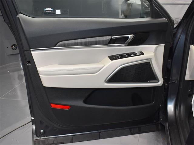 Photo of 2023 Gravity Gray Kia Telluride