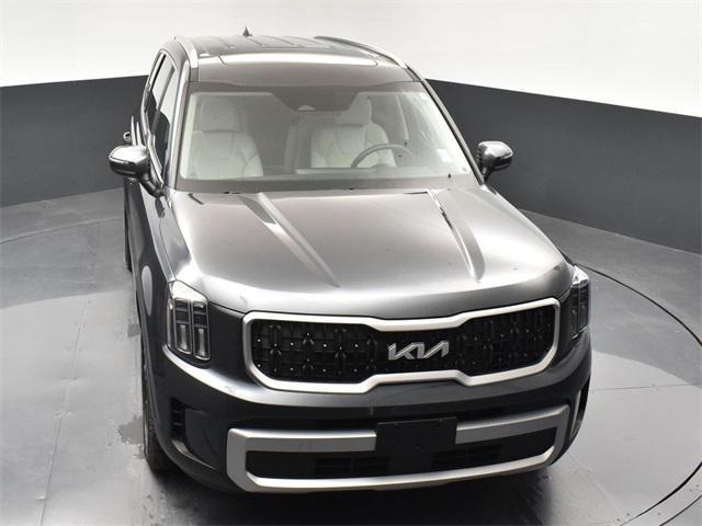 Photo of 2023 Gravity Gray Kia Telluride