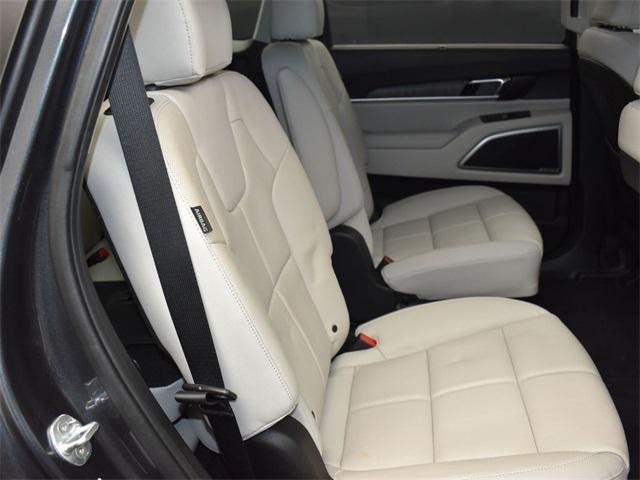 Photo of 2023 Gravity Gray Kia Telluride