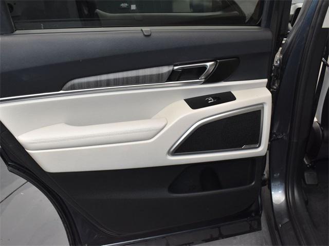 Photo of 2023 Gravity Gray Kia Telluride