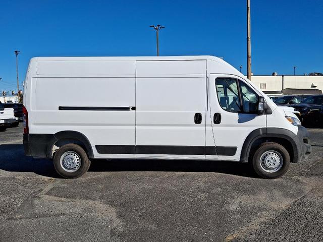 Photo of 2025 Bright White Clearcoat RAM ProMaster 2500