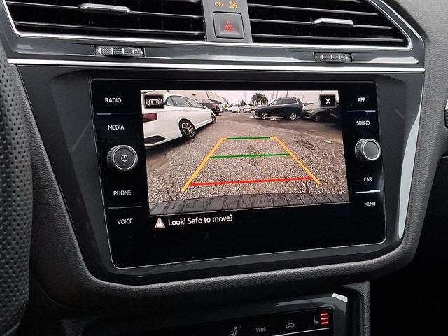 Photo of 2022 Oryx White Pearl Effect Volkswagen Tiguan