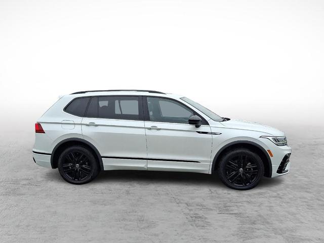 Photo of 2022 Oryx White Pearl Effect Volkswagen Tiguan