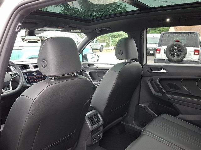 Photo of 2022 Oryx White Pearl Effect Volkswagen Tiguan